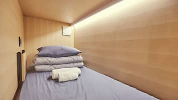 Basic Shared Dormitory, Men only | Desk, free WiFi, bed sheets