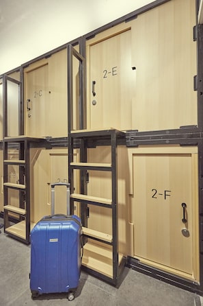 Basic Shared Dormitory, Men only | Desk, free WiFi, bed sheets