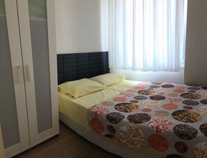 Individually decorated, individually furnished, free WiFi, bed sheets - Ergul Apart Hotel (Kandira)