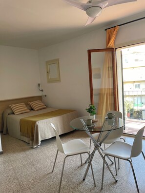 Estudio | Wifi gratis y ropa de cama