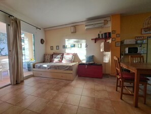 1 habitación y ropa de cama 