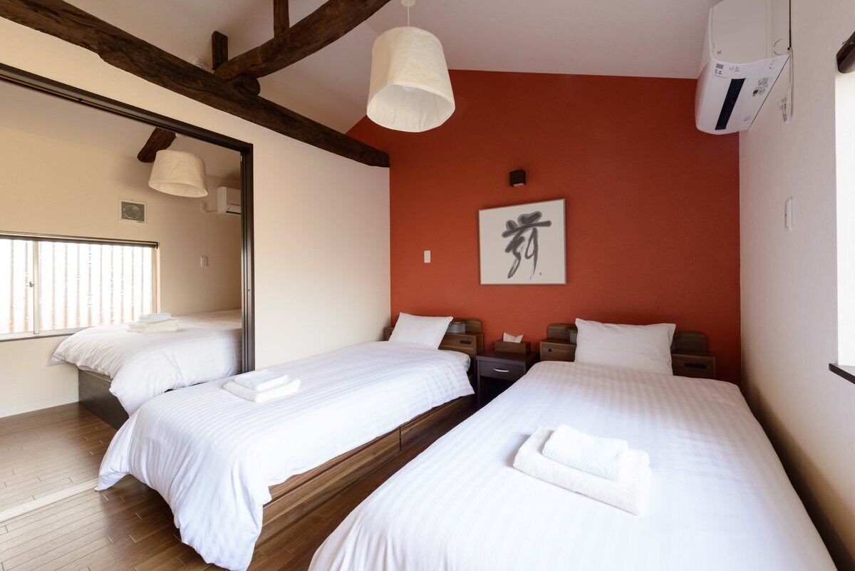 3 bedrooms, iron/ironing board, internet