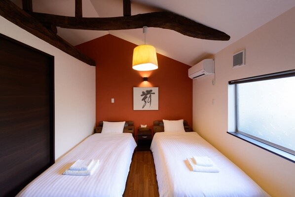 3 bedrooms, iron/ironing board, WiFi