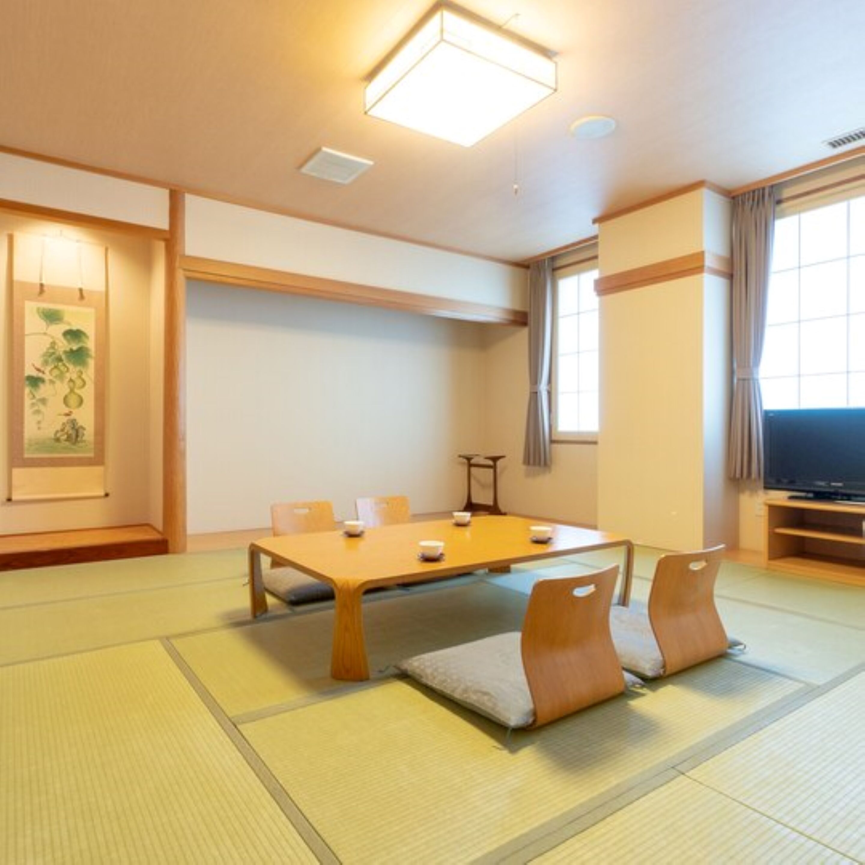 japanese style room for 5 people, non smoking | in-room safe, desk, free wifi, bed sheets