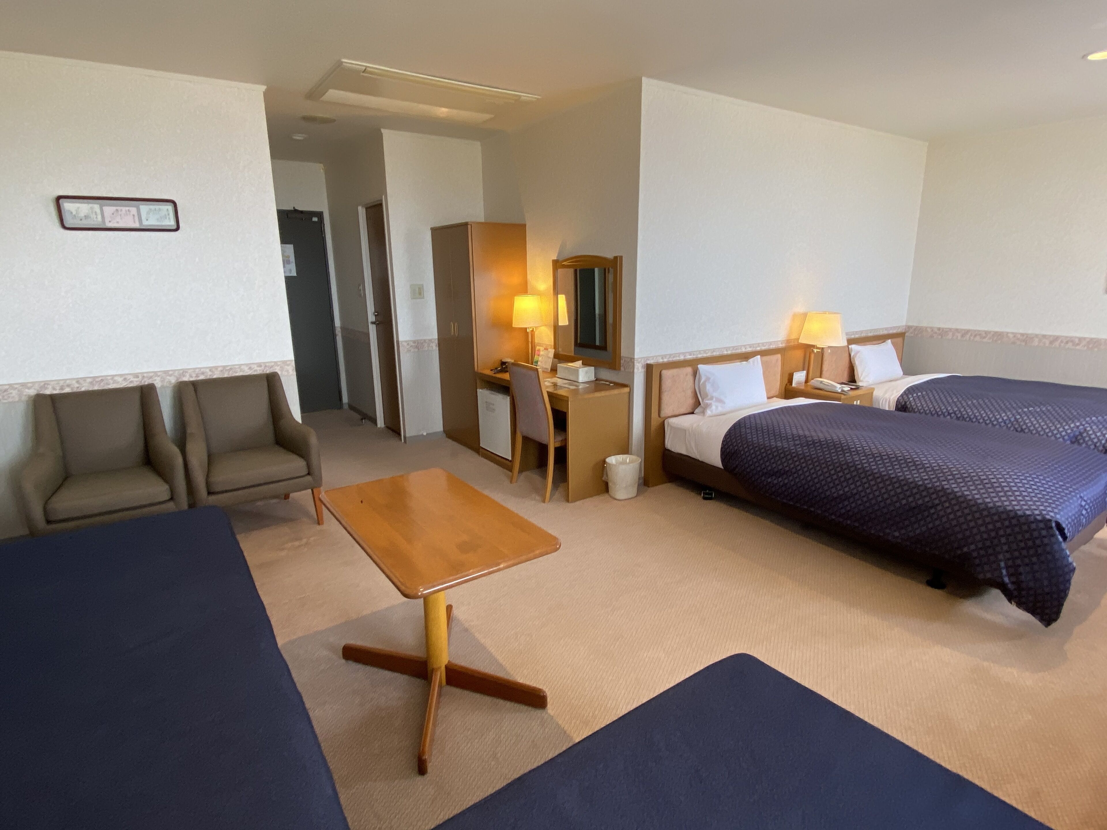 suite, non smoking | in-room safe, desk, free wifi, bed sheets