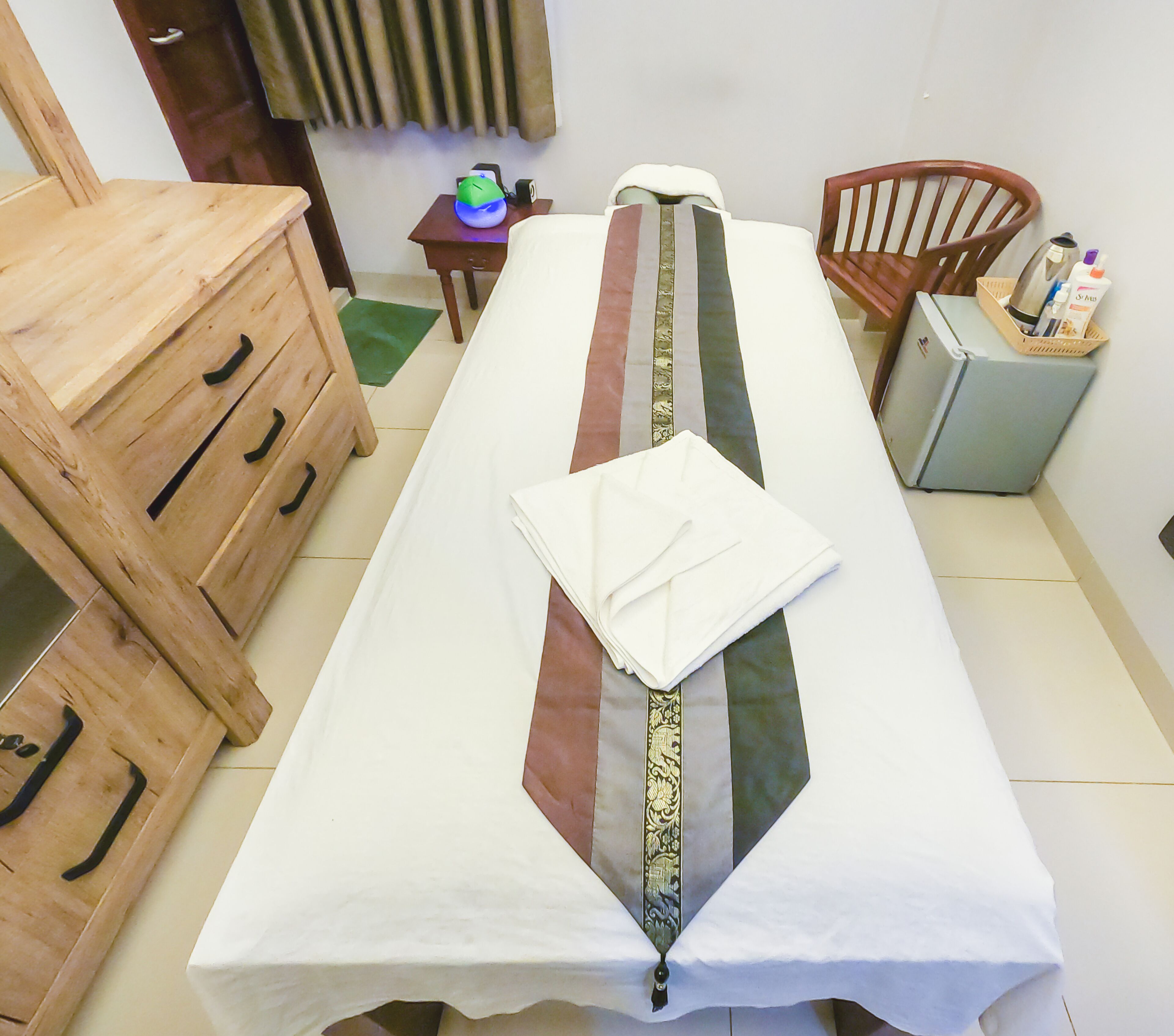 couples treatment room(s), body treatments, aromatherapy