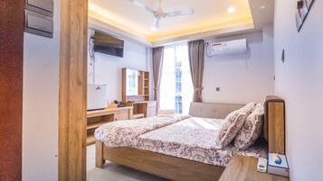 Blackout curtains, soundproofing, free WiFi, bed sheets