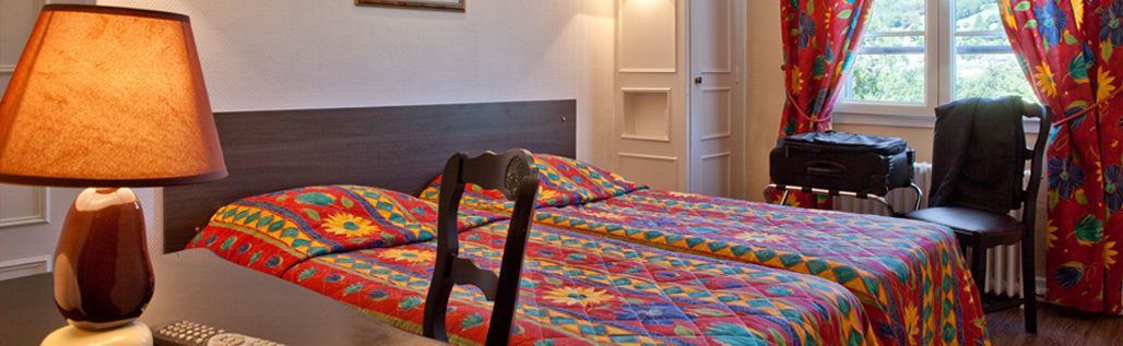 double room, 1 double bed | individually decorated, individually furnished, desk, blackout curtains