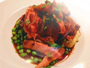 Food and drink - The White Horse Hotel (Leiston)