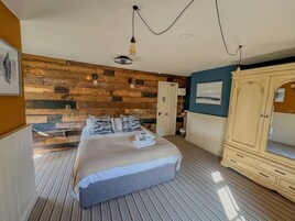 特色装修、特色家居、熨斗/熨板、免费 WiFi