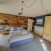The White Horse Hotel