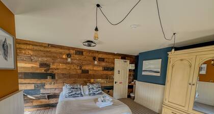 The White Horse Hotel