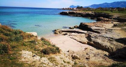 HERMOSA VILLA con PISCINA a pocos metros de la PLAYA TORRE POZZILLO!