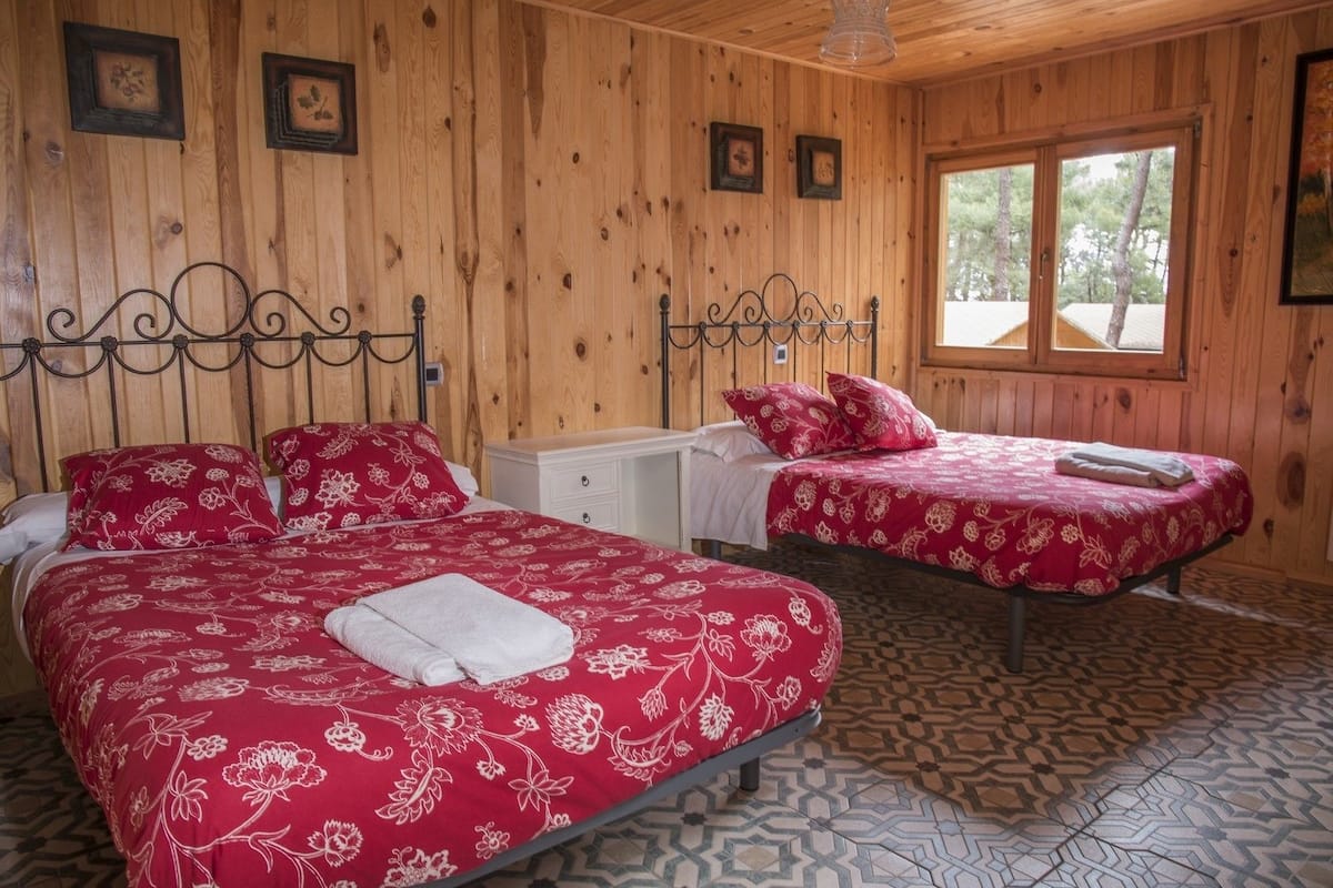 Family Bungalov | Ayrı ayrı dekore edilmiş, ayrı ayrı döşenmiş, beşik/çocuk yatağı