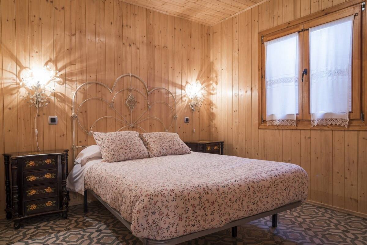 Bungalow | Vauvansängyt, lisävuoteet, ilmainen Wi-Fi, yksilöllisesti sisustettu