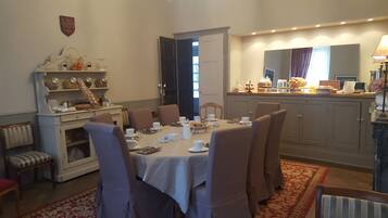 Petit déjeuner continental compris tous les jours