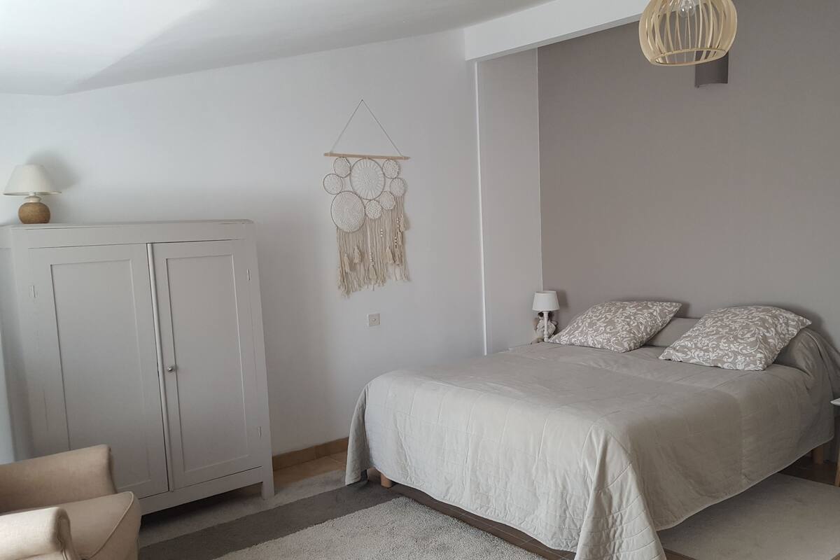 Deluxe-Vierbettzimmer, Mehrere Betten, Bergblick | Hochwertige Bettwaren, kostenloses WLAN, individuell dekoriert