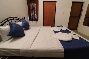 16 quartos, frigobar, individualmente decorados