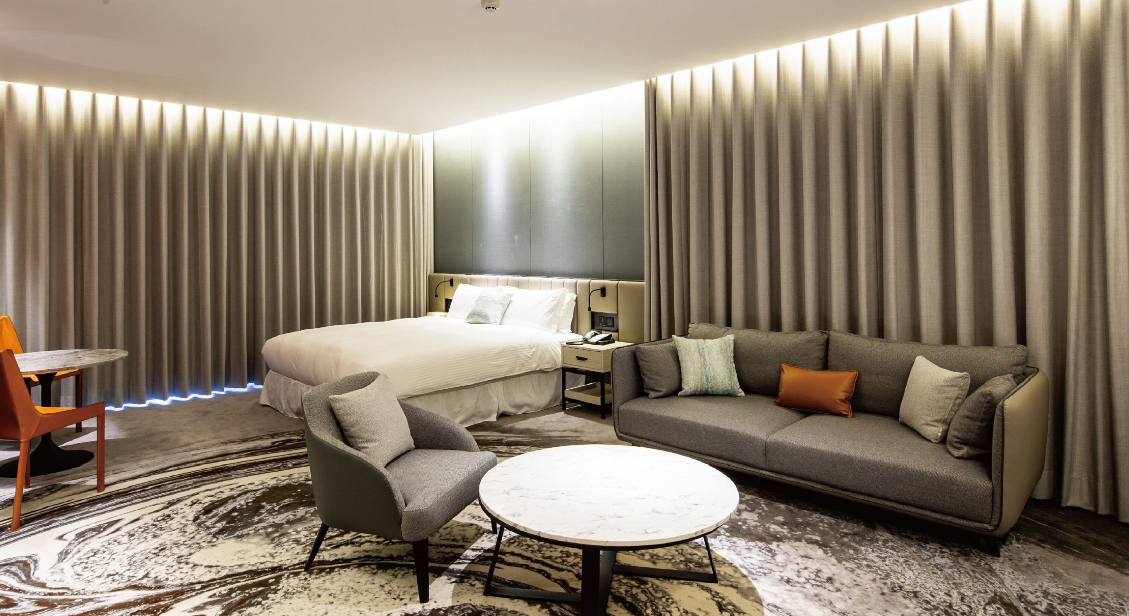 executive double room, non smoking, balcony | in-room safe, desk, laptop workspace, blackout curtains