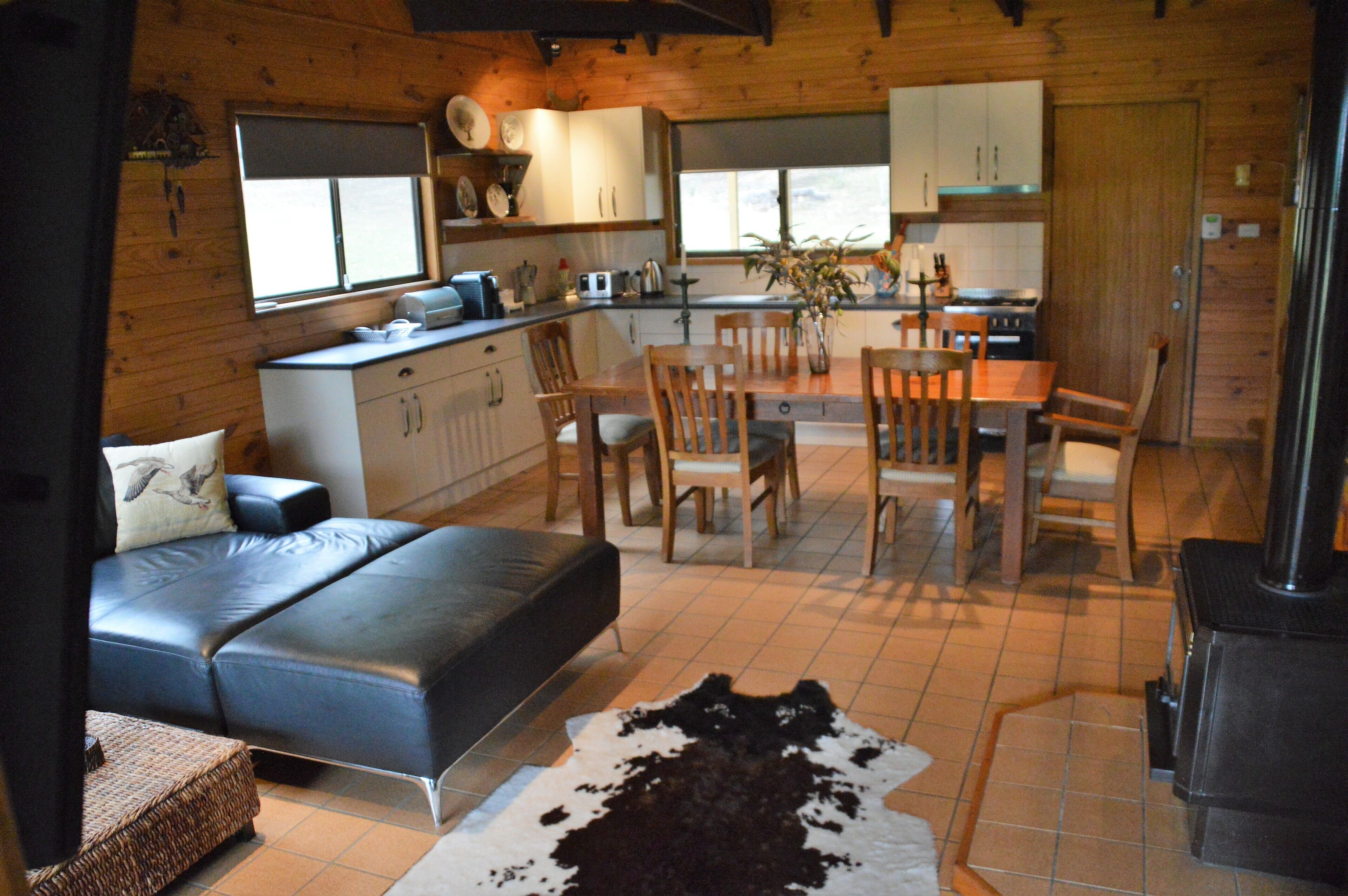 Secluded escape in Historic Wollombi — image 9