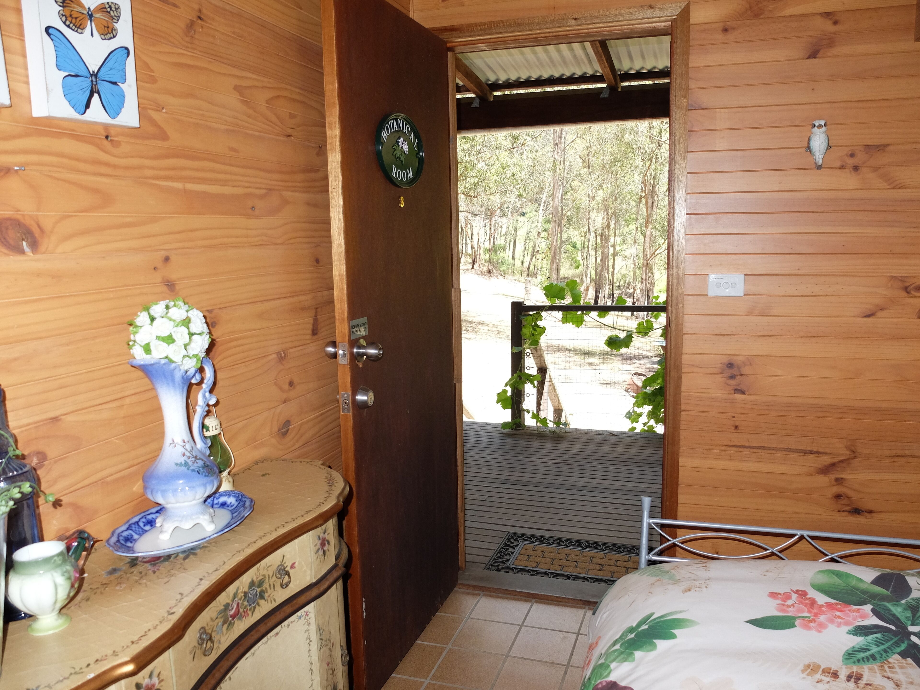 Secluded escape in Historic Wollombi — image 21