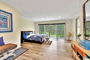 4 chambres, fer et planche à repasser, lit parapluie, Wi-Fi gratuit