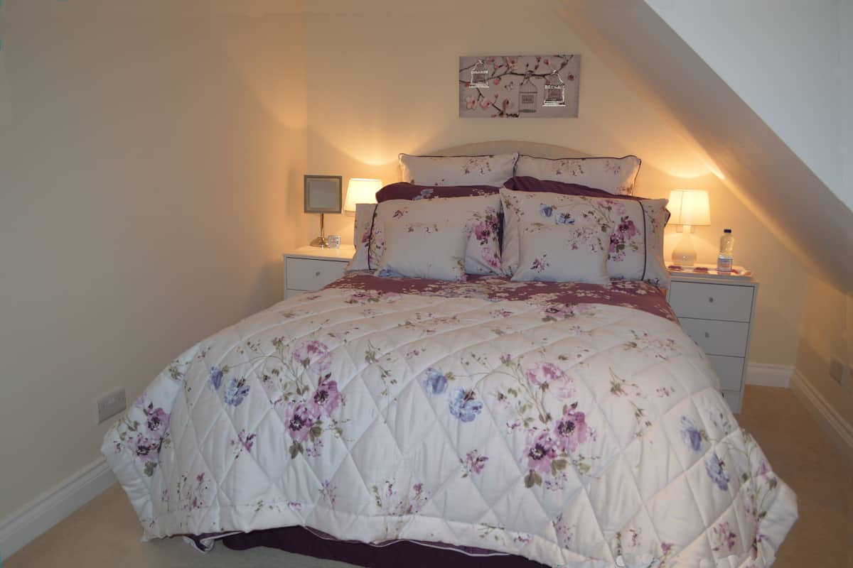 Comfort Double Room, 1 Double Bed, Ensuite | 1 bedroom, Egyptian cotton sheets, premium bedding