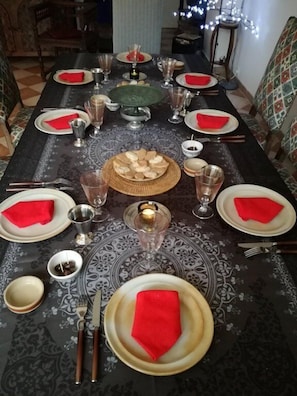 Frühstück und Abendessen, lokale Küche