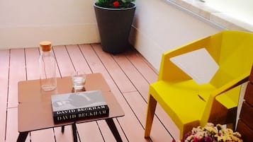 Deluxe Studio, 1 Double Bed with Sofa bed, Park View | Balcony view