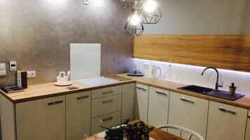 Deluxe Studio, 1 Double Bed with Sofa bed, Park View | Private kitchen | Full-sized fridge, stovetop, dishwasher, espresso maker