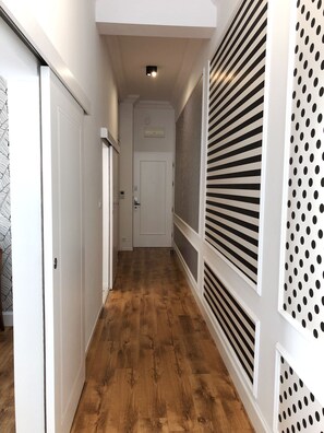 Design Apartment, 1 Queen Bed with Sofa bed, Courtyard View | 1 bedroom, memory foam beds, individually decorated