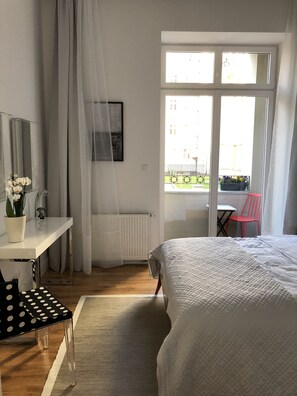1 Schlafzimmer, Betten mit Memory-Foam-Matratzen, individuell dekoriert