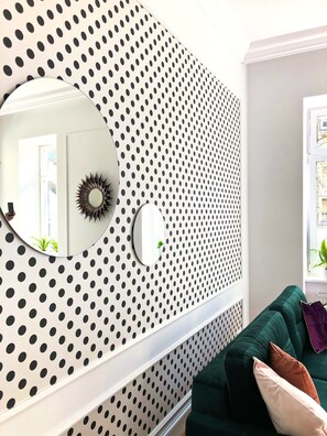 Design Apartment, 1 Queen Bed with Sofa bed, Courtyard View | 1 bedroom, memory-foam beds, individually decorated - Piper Park Wilsona & Targi (Poznan)