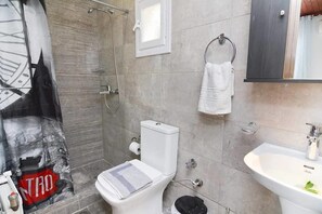 House, 1 Bedroom | Bathroom