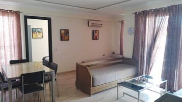 Appartement Économique, 2 chambres | Literie de qualité supérieure, minibar, Wi-Fi gratuit, draps fournis