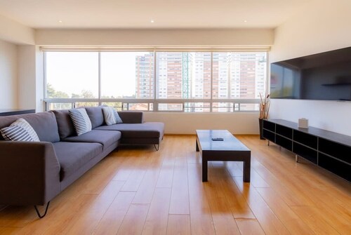 Capitalia | Renovated 2BR in Santa Fe’s Heart