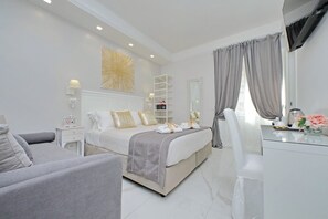 Comfort-Vierbettzimmer | 1 Schlafzimmer, Daunenbettdecken, Zimmersafe, individuell dekoriert