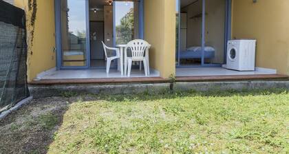 M053 - Marcelli, two-room apartment with garden 100 meters from the sea