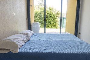 1 habitación y ropa de cama 