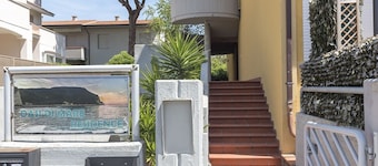 M053 - Marcelli, two-room apartment with garden 100 meters from the sea