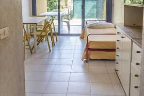 1 habitación y ropa de cama