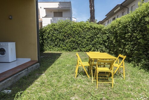 M053 - Marcelli, bilocale con giardino a 100 mt dal mare