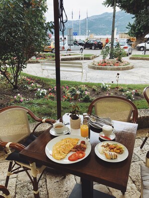 Daily buffet breakfast for a fee -  San Teodoro Boutique Hotel (Korcula)