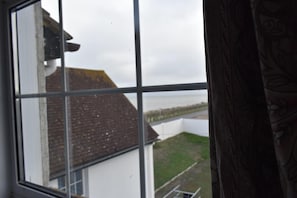 Balcony - Foreshore House (New Romney)