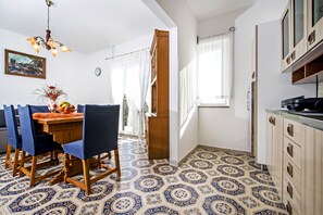 In-room dining - Apartment Ivo (Rovinj)