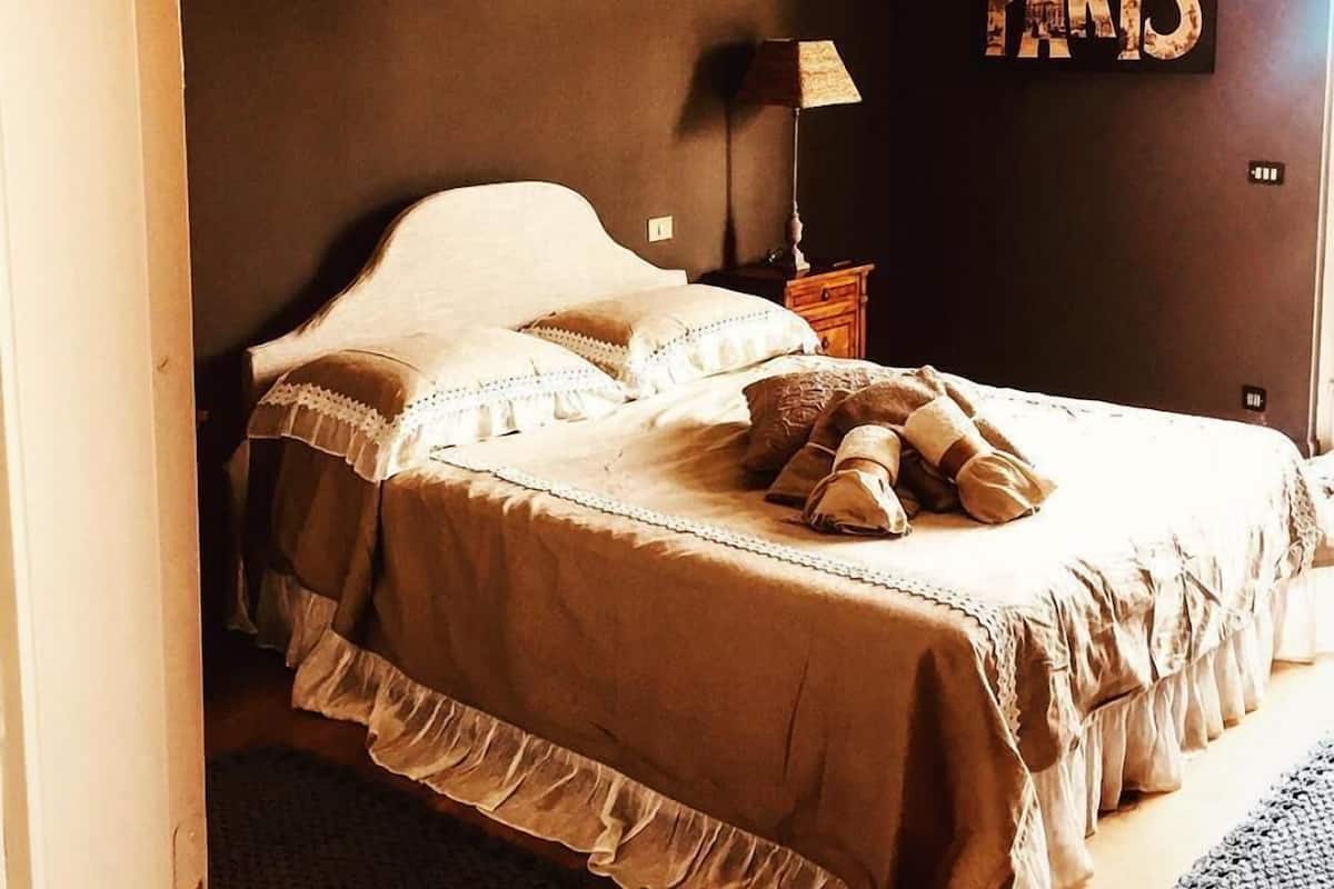 Individually decorated, individually furnished, free WiFi, bed sheets