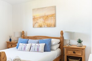 3 chambres, fer et planche à repasser, Wi-Fi, draps fournis