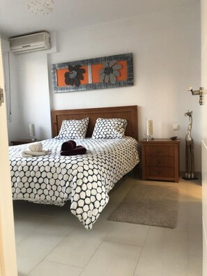 3 Schlafzimmer, Bügeleisen/Bügelbrett, Internetzugang, Bettwäsche