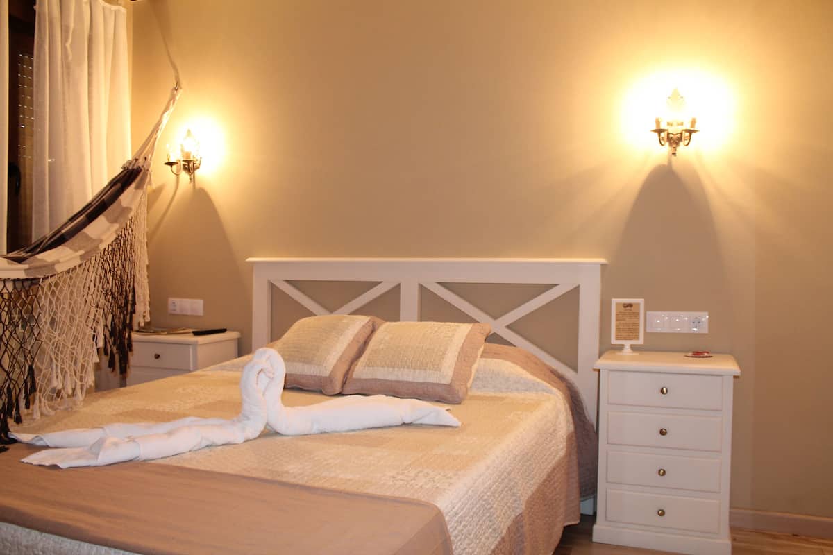 Double or Twin Room | Soundproofing, free cribs/infant beds, rollaway beds, free WiFi