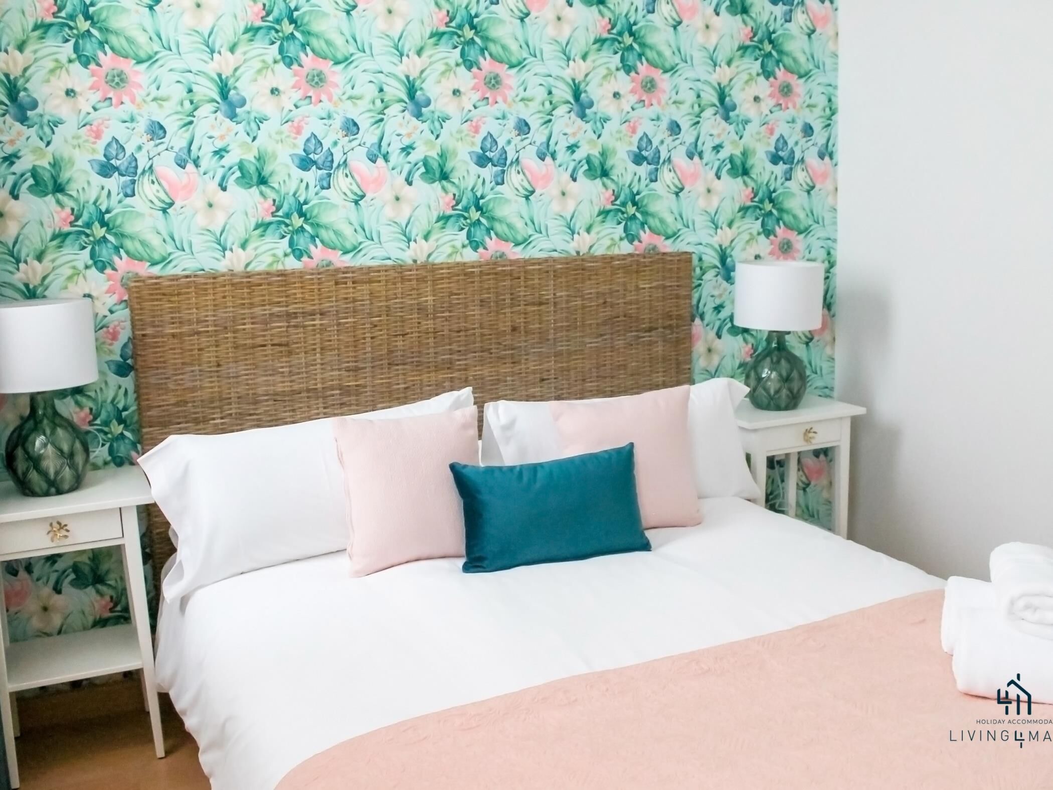 1 غرفة نوم ومكواة/لوح كي وخدمة الإنترنت وملاءات أسرّة